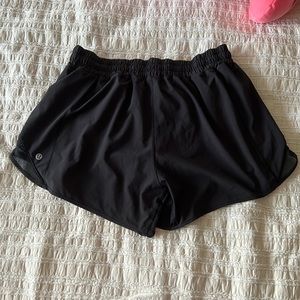 Lululemon hotty hot high-rise short 4”
